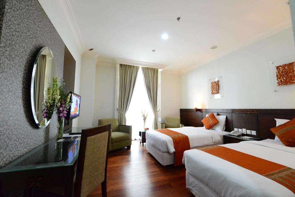 Amazing Kutaradja Hotel Jakarta Phòng bức ảnh