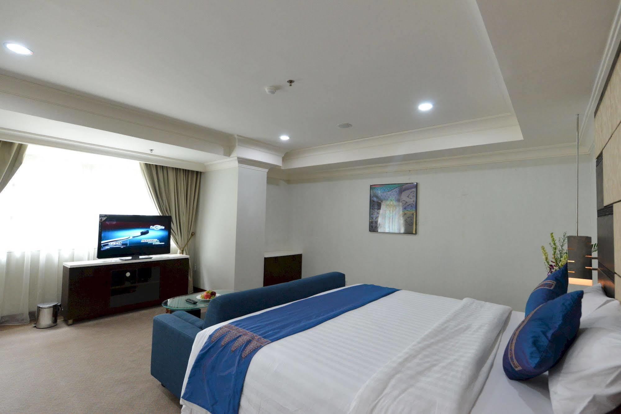 Amazing Kutaradja Hotel Jakarta Ngoại thất bức ảnh